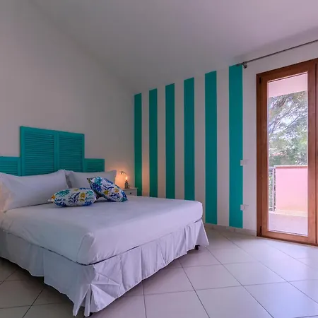 펜션 Casa Pintada Porto Pino, 500 Mt To Southsardiniaholidays *