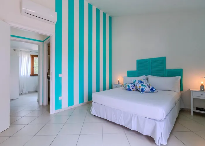 Casa Pintada Porto Pino, 500 Mt To Southsardiniaholidays ポルト・ピノ