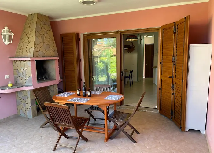 Casa Pintada Porto Pino, 500 Mt To Southsardiniaholidays 別荘